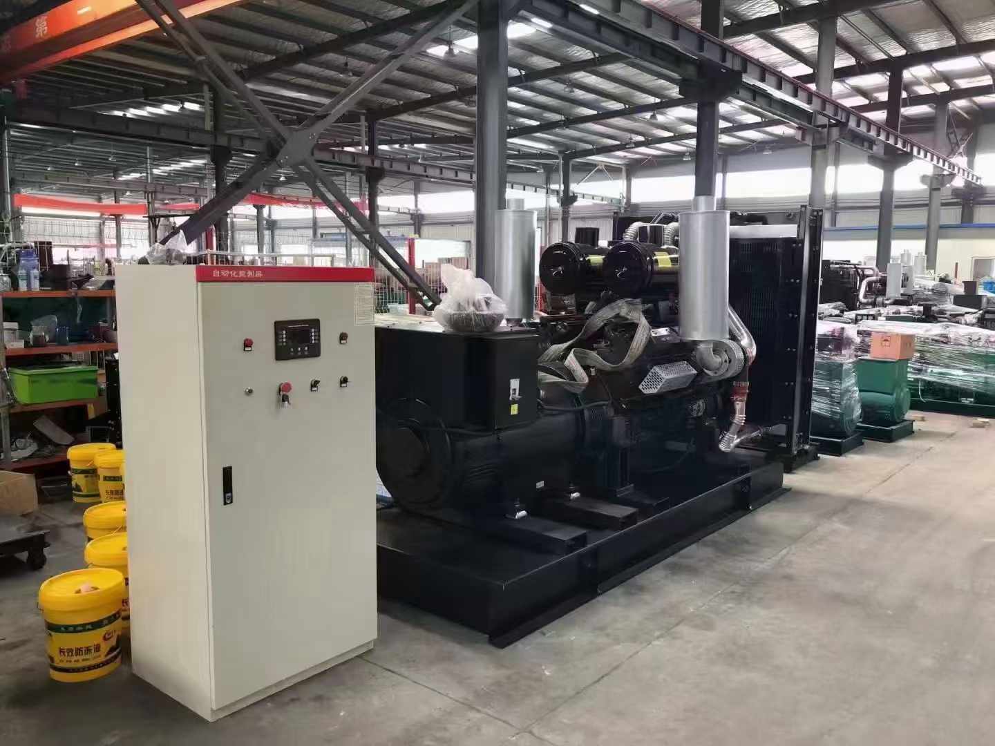 金山柴油发电机运行时的噪音和振动水平如何？