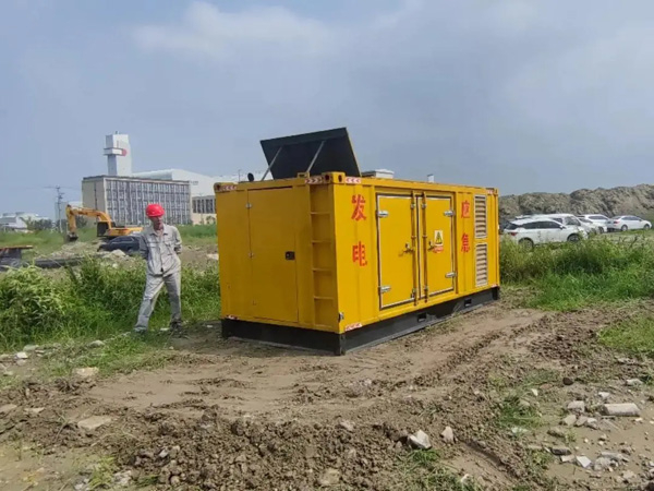 金山200KW柴油发电机机组每小时的油耗量受哪些因素影响？